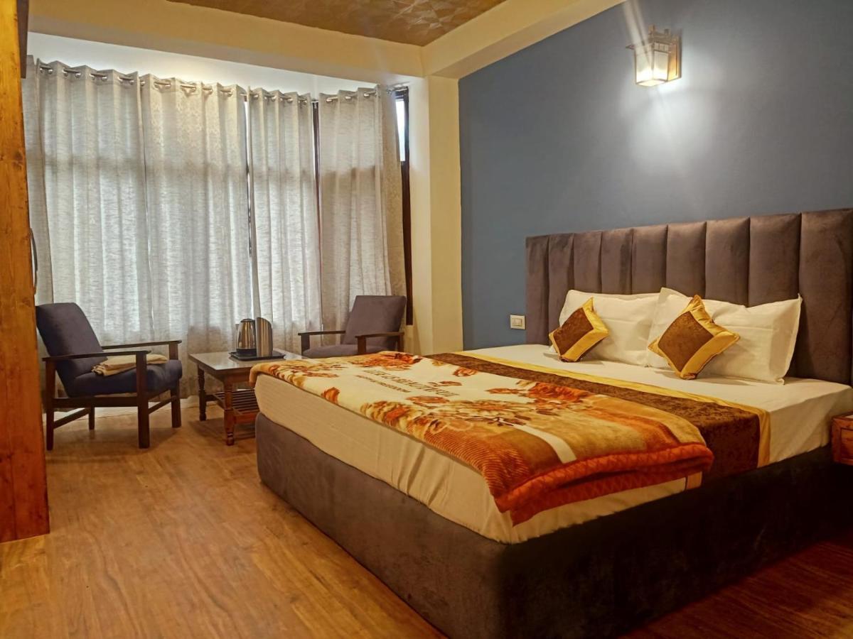 Hotel Link Way-A Riverside Hotel Manāli Dış mekan fotoğraf