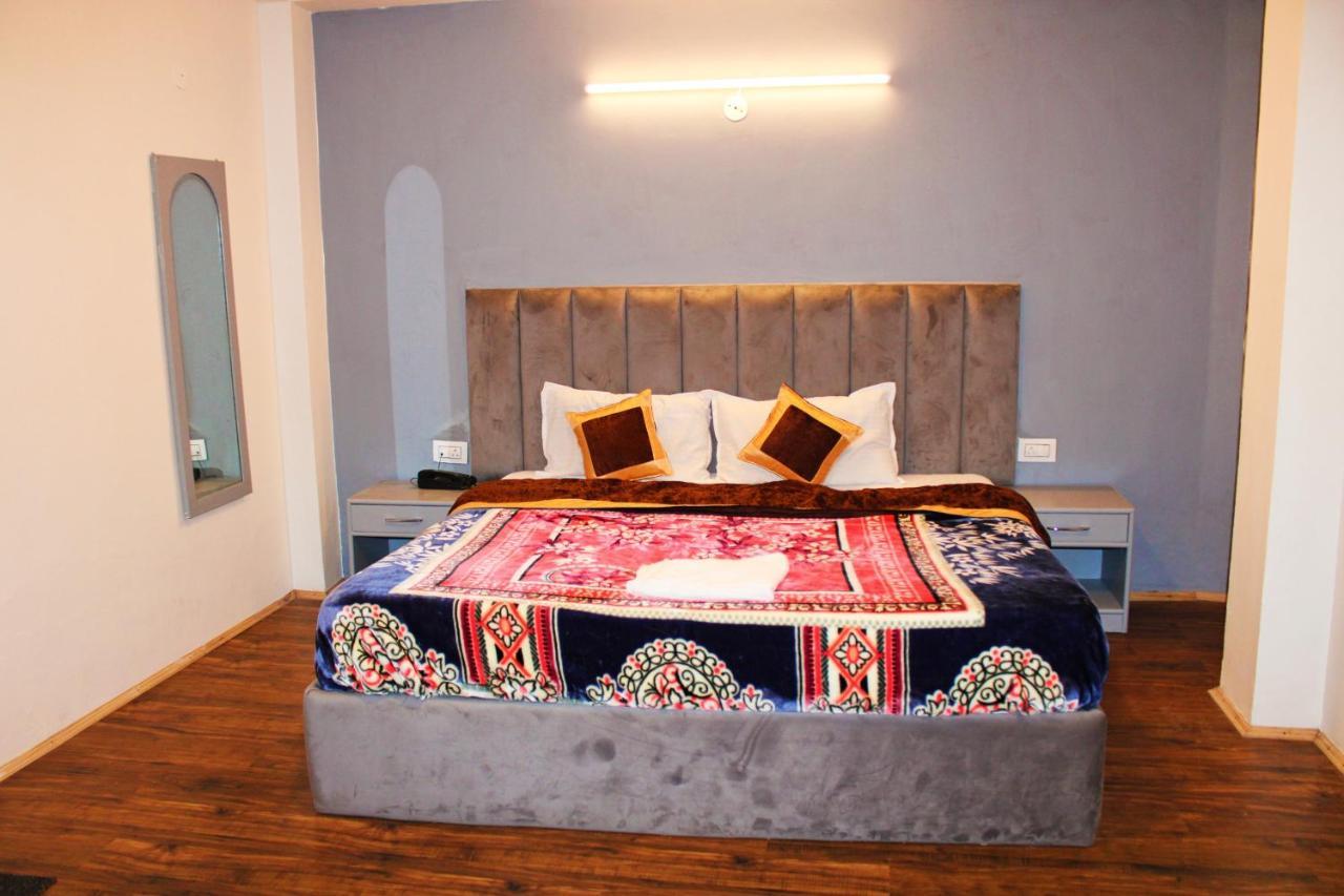 Hotel Link Way-A Riverside Hotel Manāli Dış mekan fotoğraf