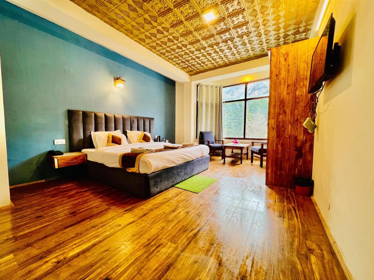 Hotel Link Way-A Riverside Hotel Manāli Dış mekan fotoğraf